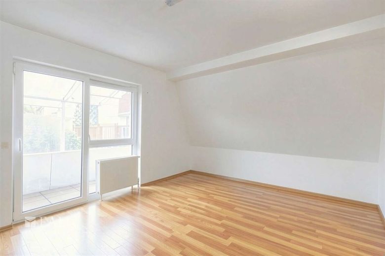 Kapitalanlage oder Zuhause: Helle 3-ZKB mit großer Loggia und Tiefgaragenstellplatz – Schlafen mit KI geräumt