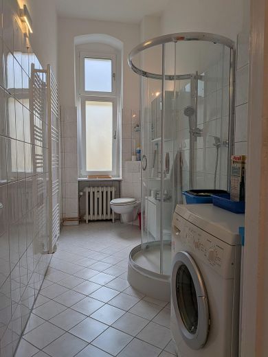 Berlin-Wilmersdorf’da hemen taşınılmaya uygun, yeni yenilenmiş, tamamen mobilyalı 85 m² eski bina dairesi – Fotoğraf 9