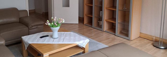 78QM Daire - 2 yatak odası, balkon, küvetli banyo