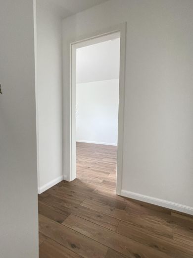 Wunderschönes Einfamilienhaus – Flur Oben 