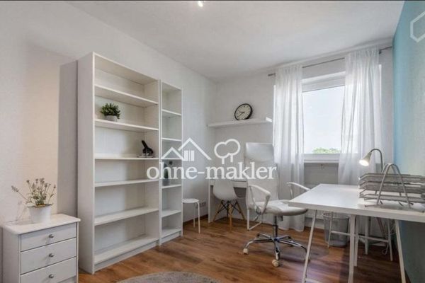 WG formation: Furnished rooms in a 3-person shared flat in a prime location – Frankfurt Niederrad