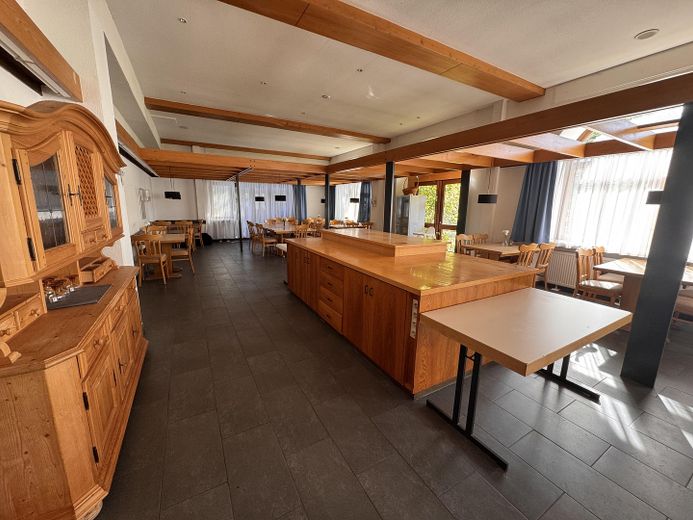 Zabytkowy hotel z 42 pokojami w Hochschwarzwald | działka o powierzchni 8.213 m² | bez prowizji – Zdjęcie 4