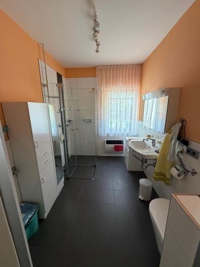 *Gegen Gebot*Bestlage in Wiesbaden-Naurod* FREIGESTELLT* – Bad