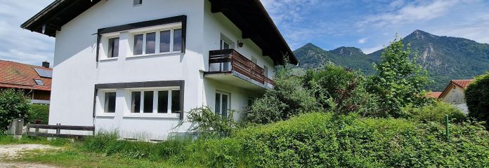 Großzügiges Wohnhaus mit viel Potenzial und in bester Lage – Selten schöne Lage