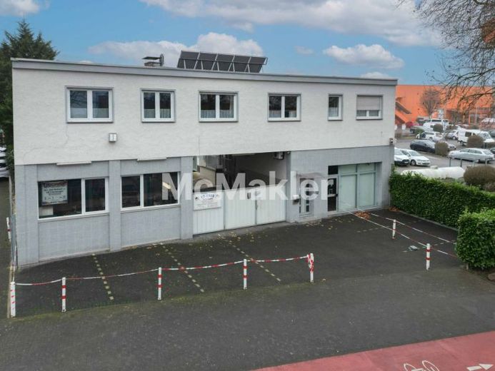 Immeuble d’habitation et commercial avec atelier, espaces de stockage et garages à Bad Godesberg – Photo 1