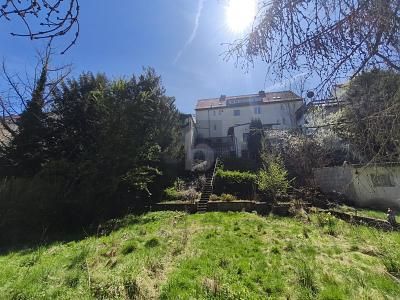 WOHNEN UND VERMIETEN MIT GARTEN UND GARAGE