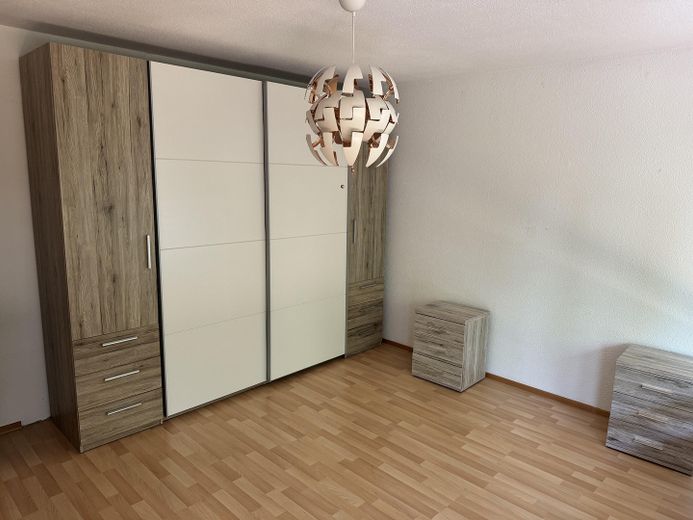 Appartamento di 4 locali a Ingolstadt- Haunwöhr - SENZA PROVVIGIONE DI AGENZIA – Elternschlafzimmer