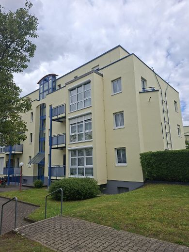 Helle 3-Zimmer Eigentumswohnung mit zwei Balkonen in ruhiger Lage von Karlsruhe-Neureut – Aussenansicht