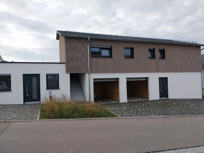 Wunderschöne, helle 4 Zimmer Wohnung mit großer Terrasse und Tageslichtbad – Bild 3