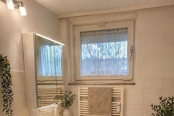 Attraktive 2,5 Zimmer Wohnung im 1.Stock mit Einzelgarage in der Tiefgarage