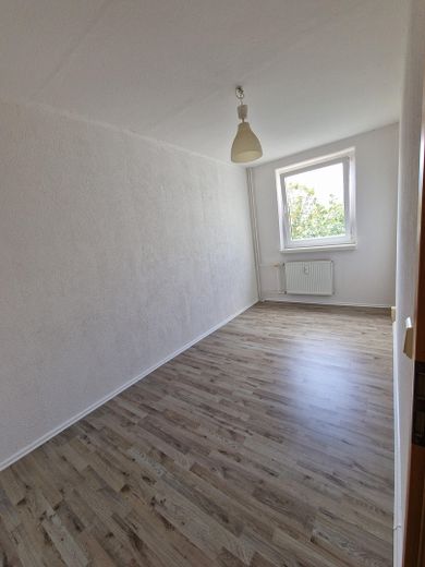JOBCENTER zahlt Ihre Miete in Halberstadt 4-Raum 77 m² – फोटो 5