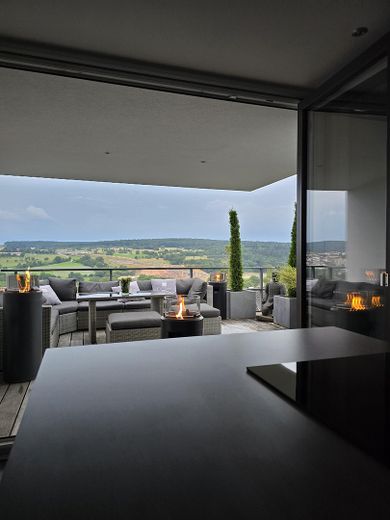 Küche, Blick auf Terrasse