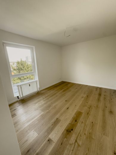Sofortiger Erstbezug nach Renovierung | Im Herzen von Schwachhausen | Balkon | provisionsfrei – Schlafzimmer