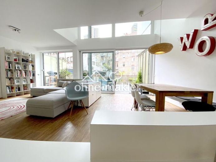 Townhouse-Wohnung Neckarstadt-Ost / Terrasse und Gartennutzung / 2 Balkone / Perfekt für Familien – फोटो 1