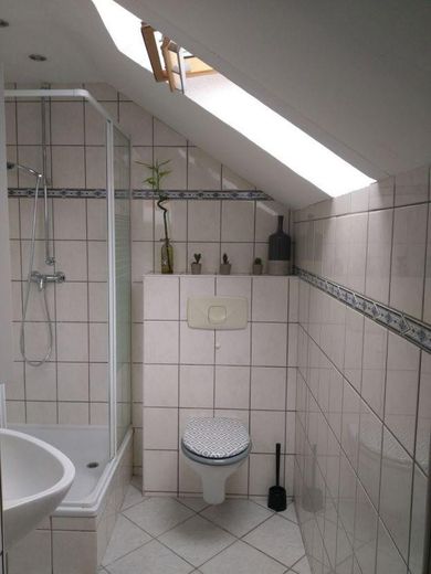 Dahlhausen: Zadbane mieszkanie 2,5-pokojowe w domu 3-rodzinnym – Bad mit Dusche