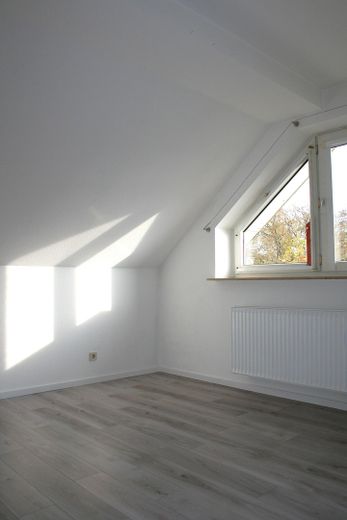 Highlight: 3-Zi.-Maisonette auf zwei Ebenen, sonniger Süd/West-Balkon, Endetage – Foto 29