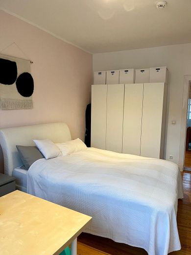 Blücher: heller, solider, Altbau und DG-Neubau - Perfekt für Eigennutzung oder Kapitalanlage – Schlafzimmer
