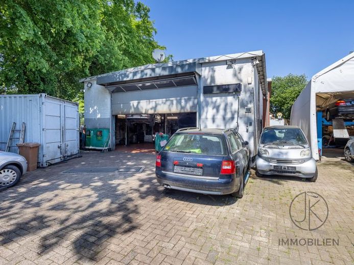 *** Werkhalle mit KFZ-Werkstatt und Betriebsleiterwohnung: Wohnen und Arbeiten unter einem Dach – Foto 1