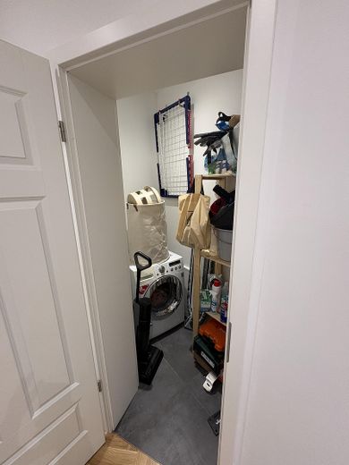Apartamento de 3 habitaciones recién reformado, con cocina equipada de lujo y amplio balcón, en alquiler – Foto 17