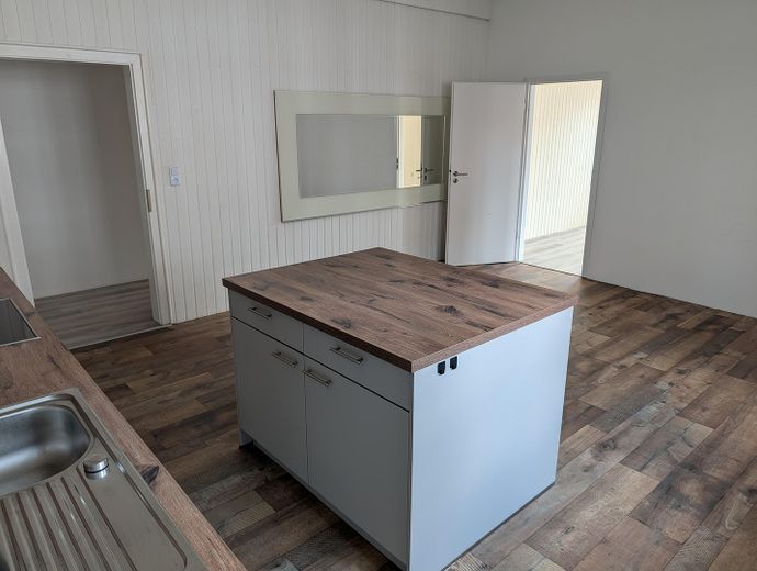 Großes Stadt-Haus im Zentrum von Bad Münder Hausverkauf – Küche Wohnung mitte