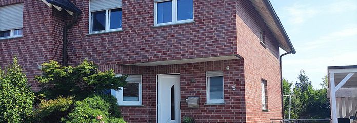 Haus Aussen Vorderansicht