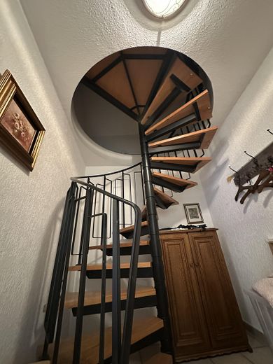 Treppenausgang zur 2. Ebene