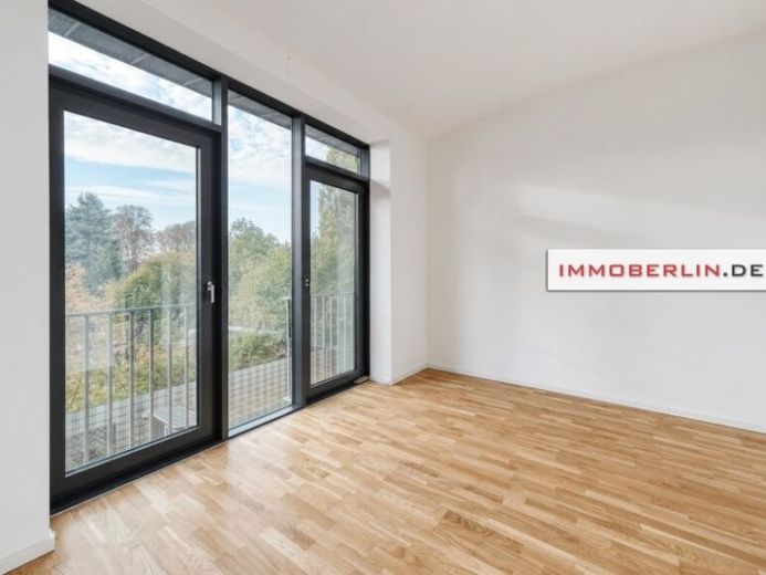 IMMOBERLIN.DE — Сучасний таунхаус із терасою й західним садом у тихому житловому районі – Фотографія 1