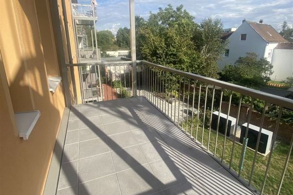 Wurzen* Am Stadtpark* helle 2 Zimmer-Wohnung mit Balkon* Zweitbezug* Parkett* EBK*