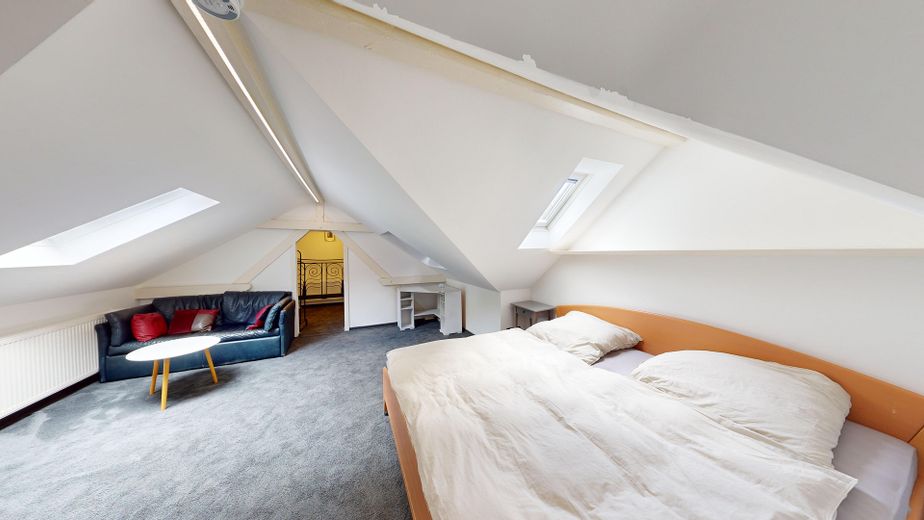 Möbliertes Haus 154 m² | 5,5 Zi | Garten | nahe Nienstedten | Wohnen auf Zeit 3–33 Monate – Dachgeschoss 2.OG