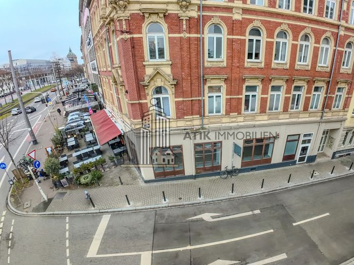 ATIK: Exklusive Bürofläche mit Altbaucharme und Terrasse im Zentrum - provisionsfrei – Drohnenaufnahme