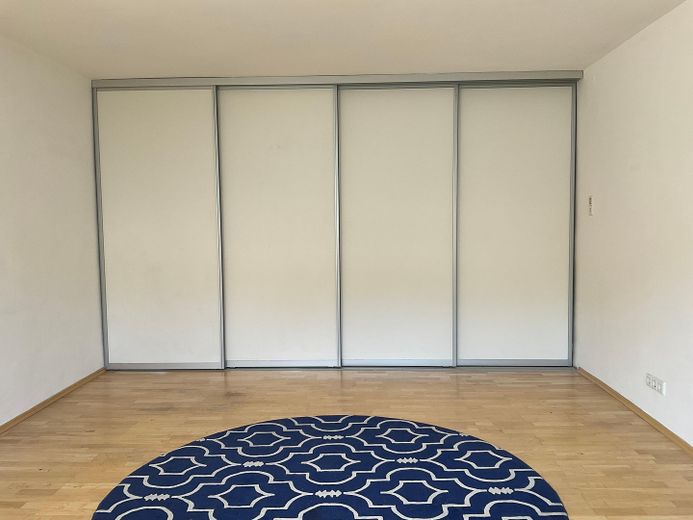 Wohnzimmer mit Schiebetür