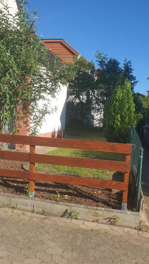 charmante Wohnung in Sarstedt mit Terasse 100 qm – rechte Seite