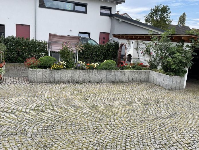 Garten mit Grillplatz