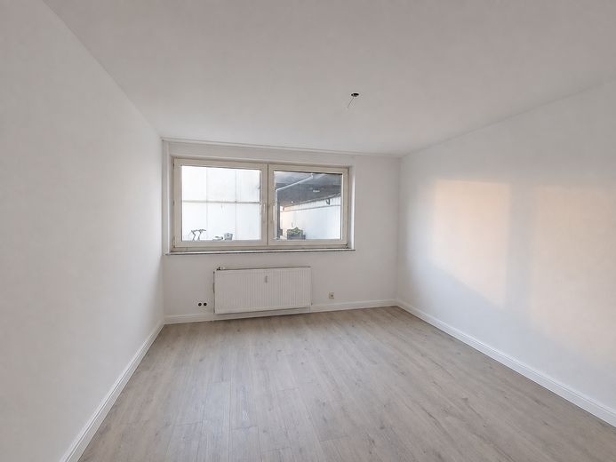 Top saniert - Wunderschöne EG 3 Zimmer-Wohnung mit Küche – Foto 5