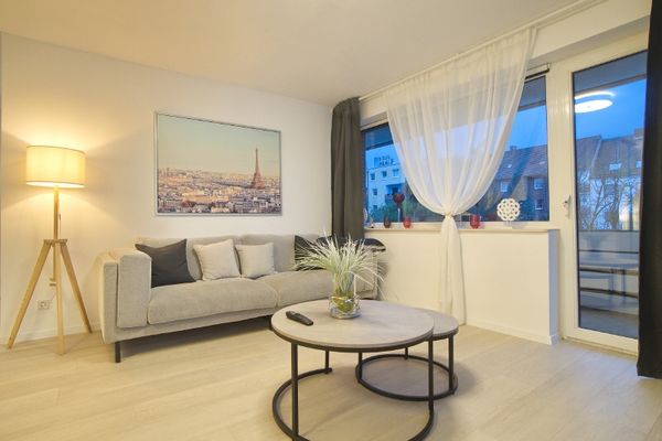 Beautiful, newly furnished, homely apartment, in excellent residential area and with large balcony and garage