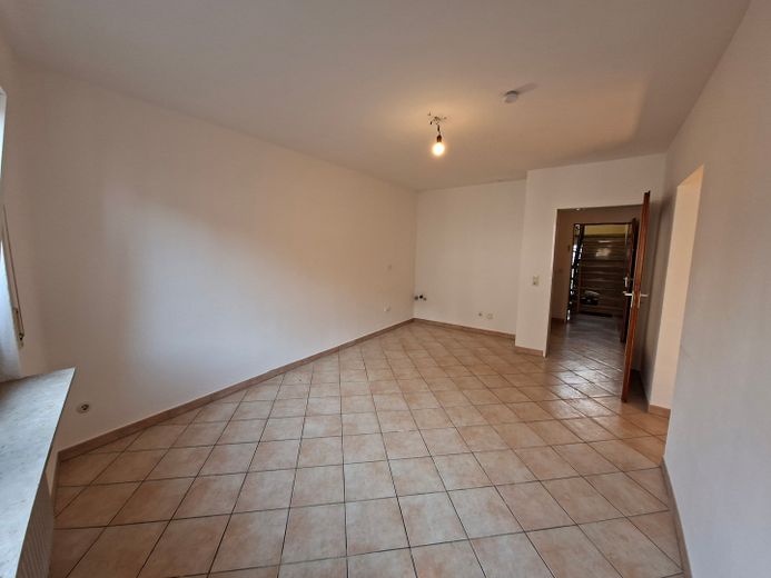Ampio appartamento di 2 locali di circa 91 m², con cucina spaziosa e balcone – proprio in Europaplatz a Schotten – Foto 12