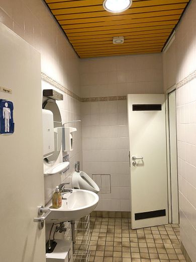 Herrn WC