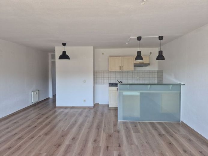 Sonnige DG-Wohnung sofort beziehbar... – Foto 1