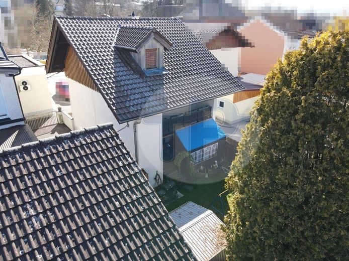 SELTENE GELEGENHEIT:
VOLL VERMIETETES EINFAMILIENHAUS – EFH 3