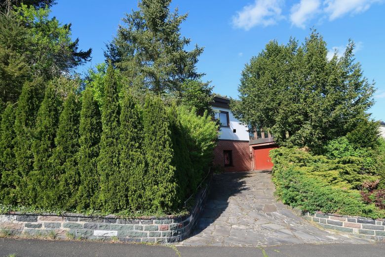 Casa unifamiliar en venta con unas vistas de ensueño – Einfahrt