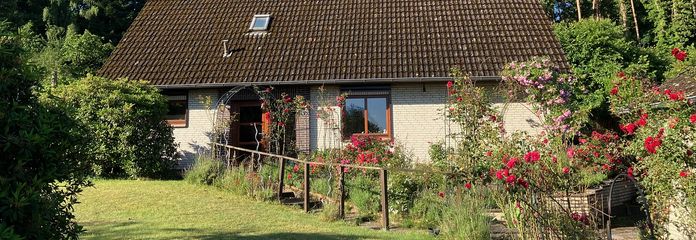 Modernisierter Wohnsitz oder Ferienhaus provisionsfrei von Privat – Nordseite
