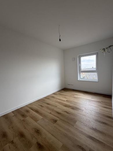 Soleggiato appartamento di 4 locali con 2 balconi, riscaldamento a pavimento a Berlino Biesdorf, A15/16 – Schlafzimmer 1
