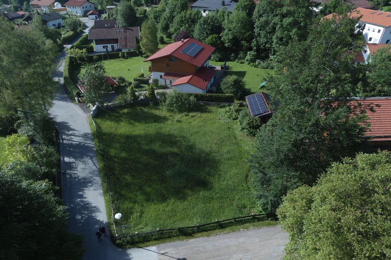 Baugrundstück - Baulücke - voll erschlossen – Eckgrundstück
