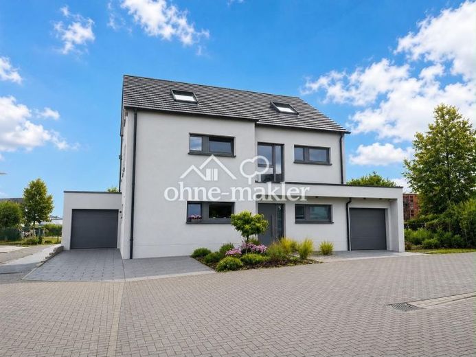 Moderna porzione di bifamiliare di alta qualità con giardino a Sinzig-Franken – Foto 1