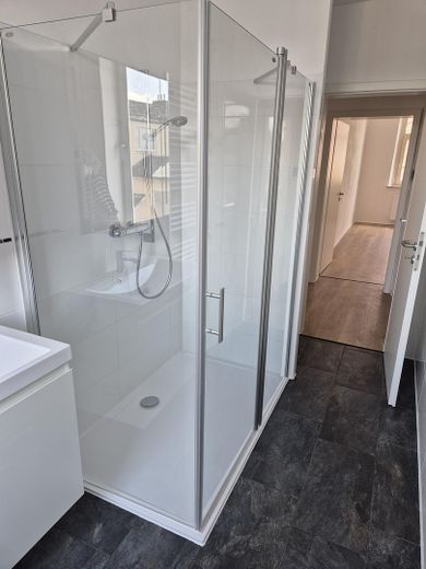 Ihr neues Zuhause in der Innenstadt: 4ZKB, kompl. saniert, mit Einbauküche – Foto 26