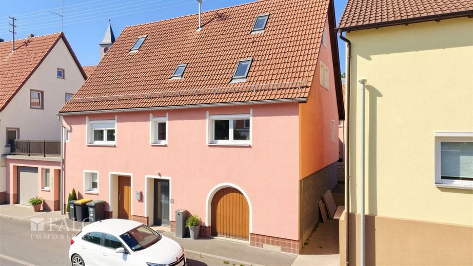 Charmantes EFH auf mehreren Ebenen inkl. Garage und historischem Gewölbekeller - FALC Immobilien HN – Ihr neues Zuhause!