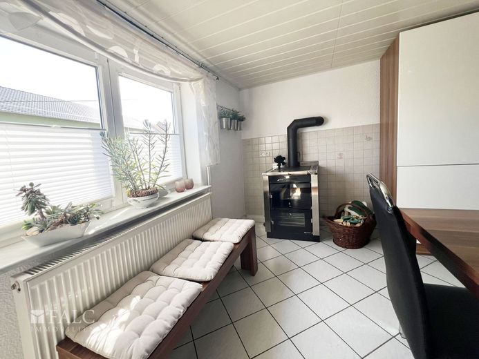 Landhaus mit Scheune und hübschem Garten – EG Küche