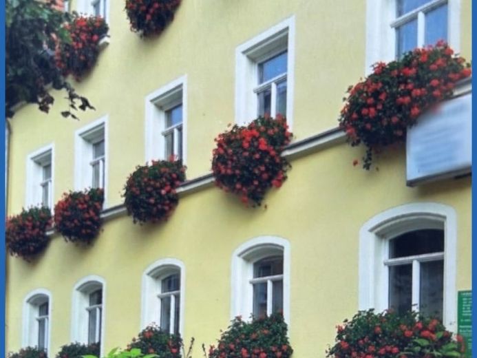 Well-maintained physiotherapy practice
in the best central location in Ronneburg – Foto 1