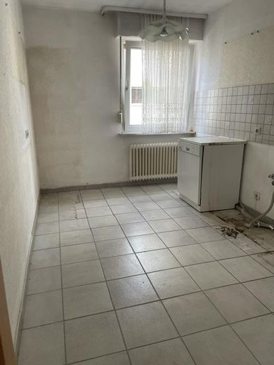 Casa unifamiliare in prefabbricato con 2 appartamenti accessori – Wohnung EG Küche