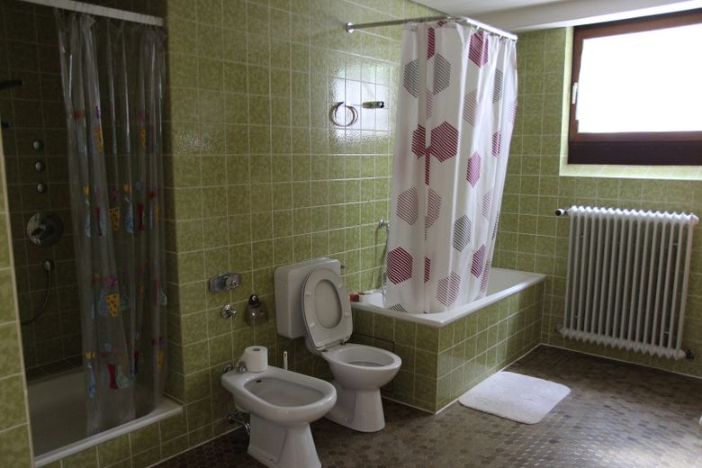 2-Zimmer-Wohnung in Grünwettersbach – Bad en Suite